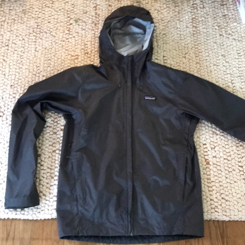 Patagonia Torrentshell rain coat / rain jacket